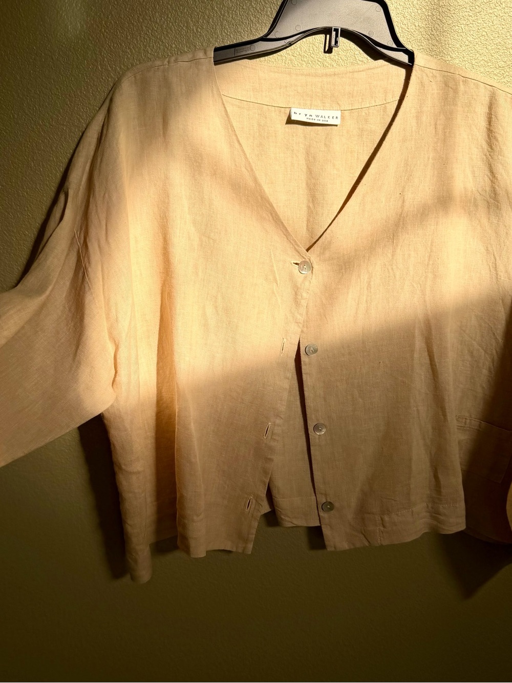 BRYN WALKED Cream Linen Button-Front V-Neck Top